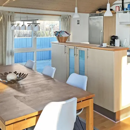 Dom wakacyjny Cozy In With Kitchen